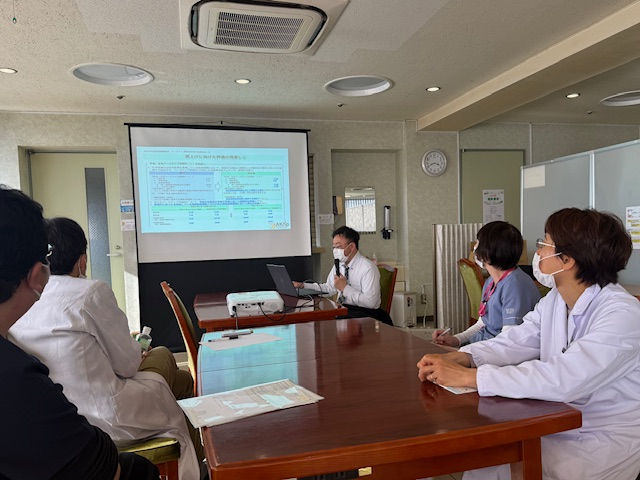 株式会社あかつきのコンサルティング事業部門がお客様に行った診療報酬改定の勉強会の様子