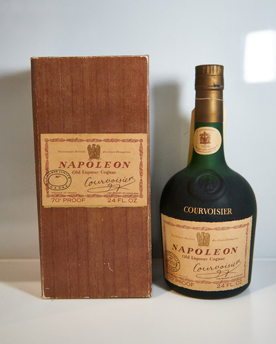 COURVOISIER NAPOLEON COGNAC 旧ボトル5984　箱付き COURVOISIER NAPOLEON COGNAC 旧ボトル5984 箱付き Courvoisier