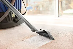 Hot water extraction carpet cleaning machine
