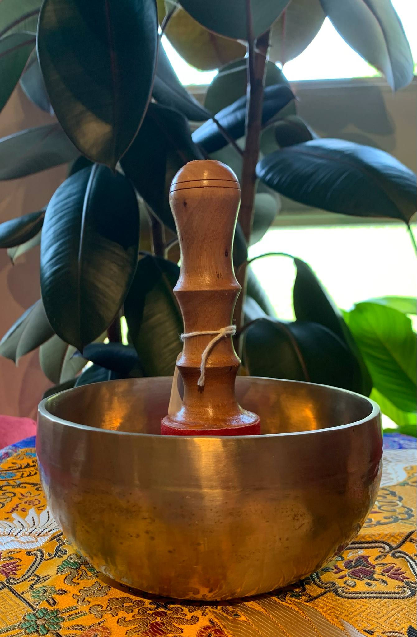 Bol chantant fait à la main petit