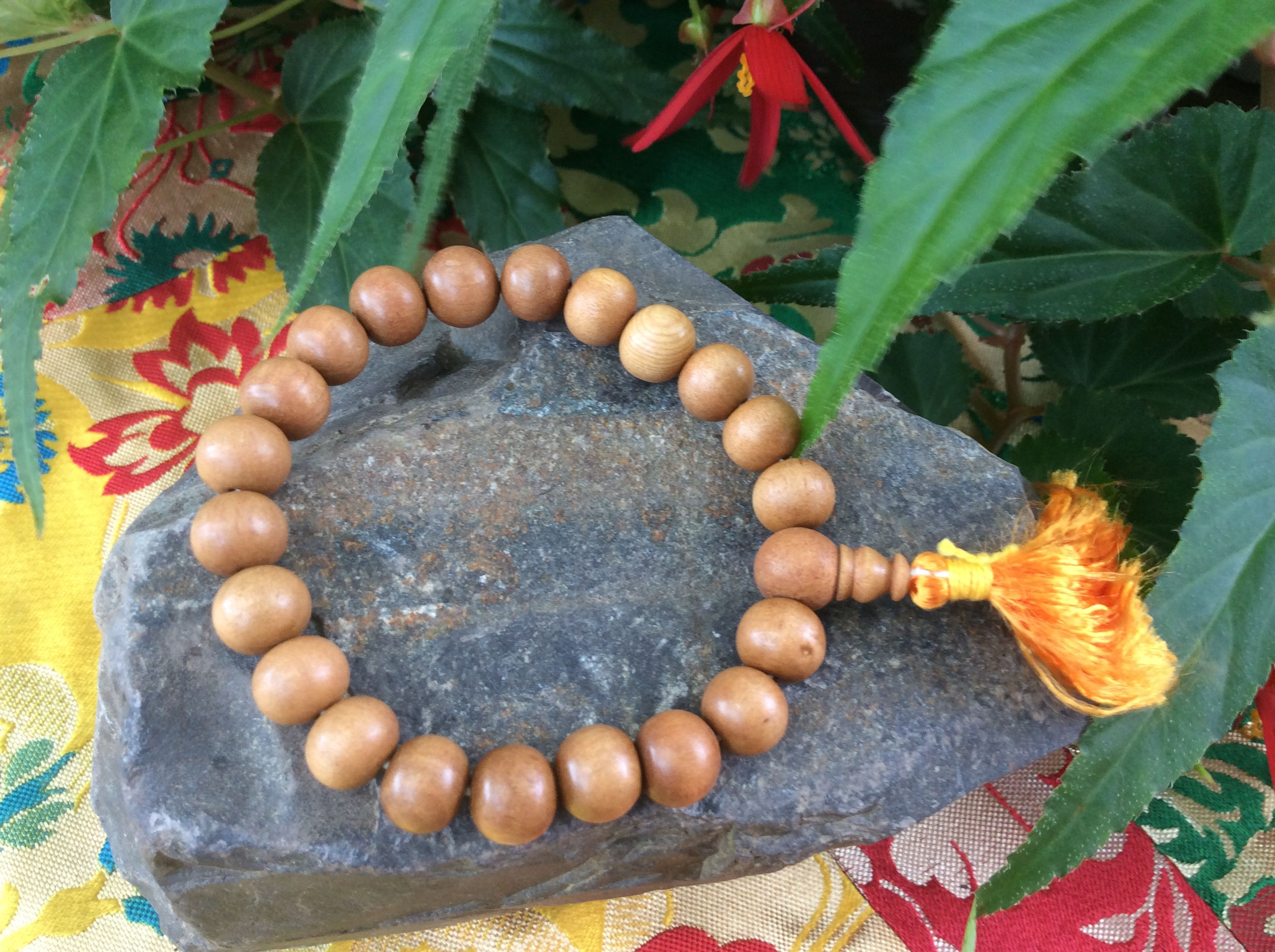 Mala de poignet en bois de santal 9mm