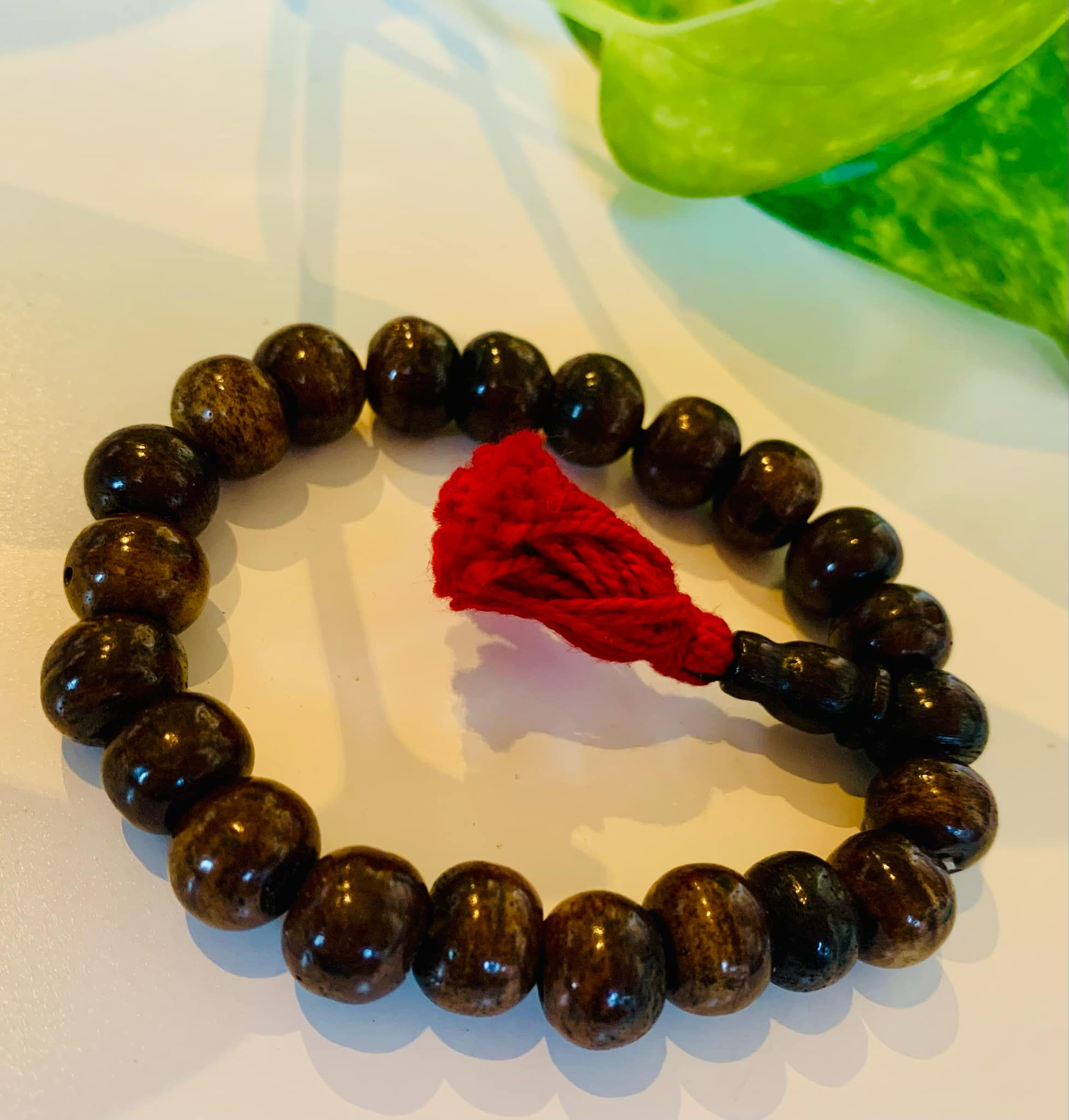 Malade poignet - os brun foncé