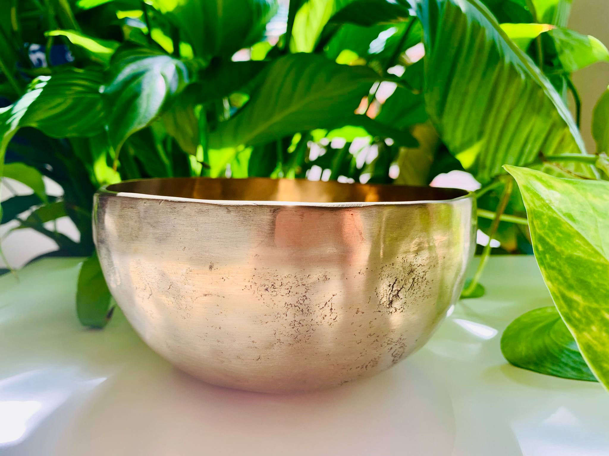 Bol chantant traditionnel fait à la main martelé  17 cm