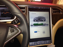 Tesla S P85+