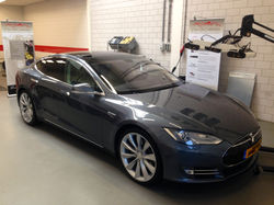 Tesla S P85+