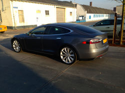 Tesla S P85+