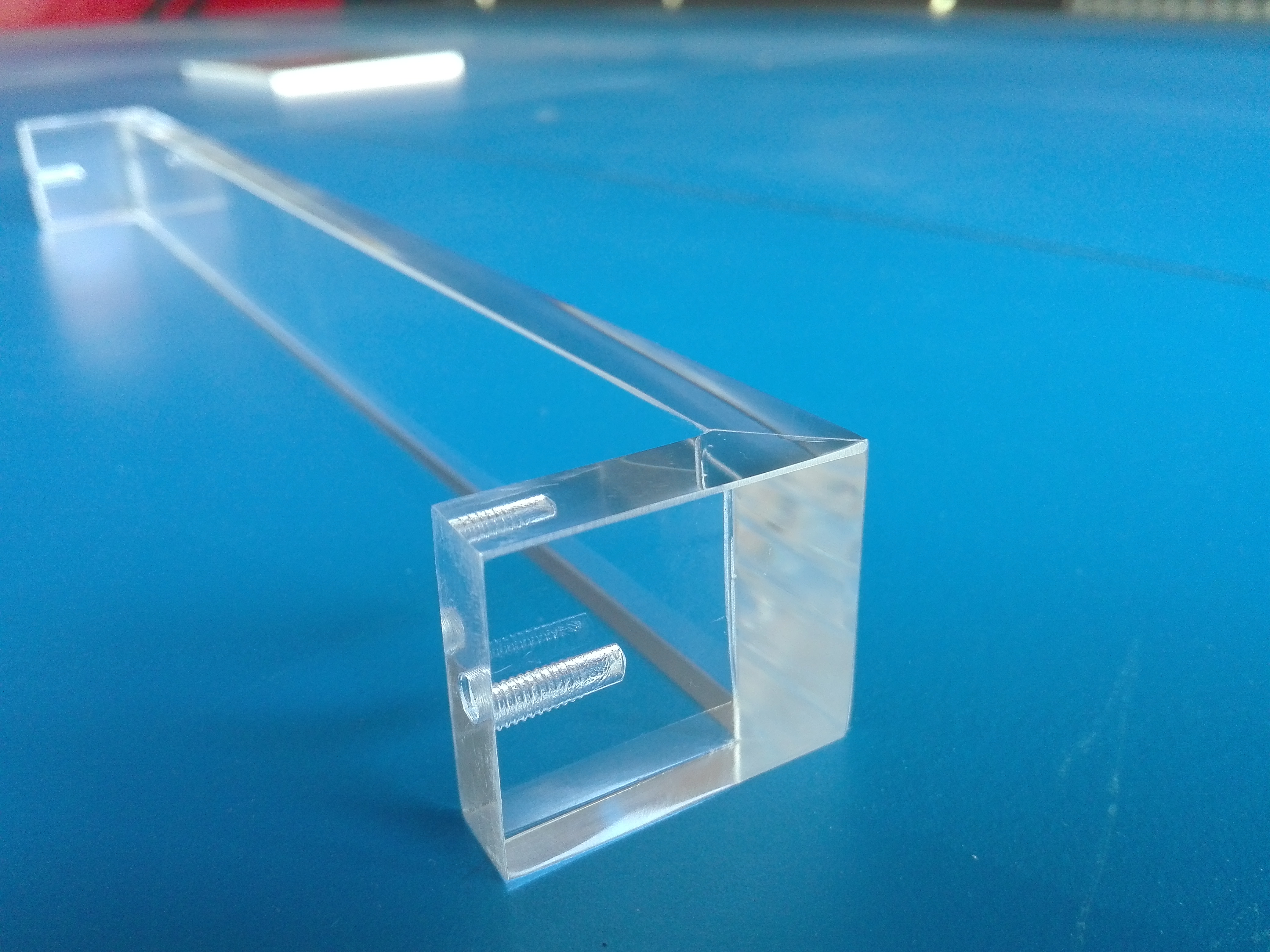 Gwintowanie klejenie plexi