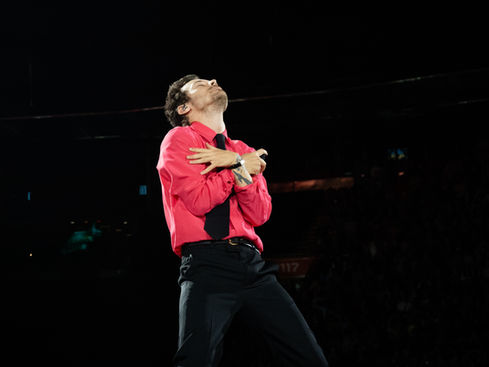 Beyond The Pit - Harry Styles, Amsterdam Roundup! - By The Fans Magazine