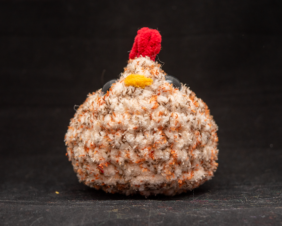 Thumbnail: Mews Roos - Gold Chicken -Medium