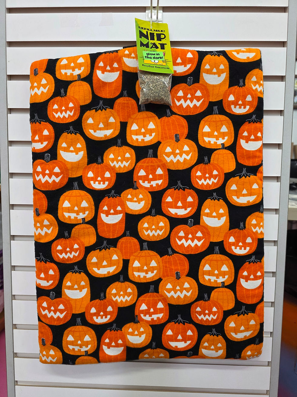 Thumbnail: Glow in the Dark Punkin Patch Pattern XL Mats Refillable Cat Bed