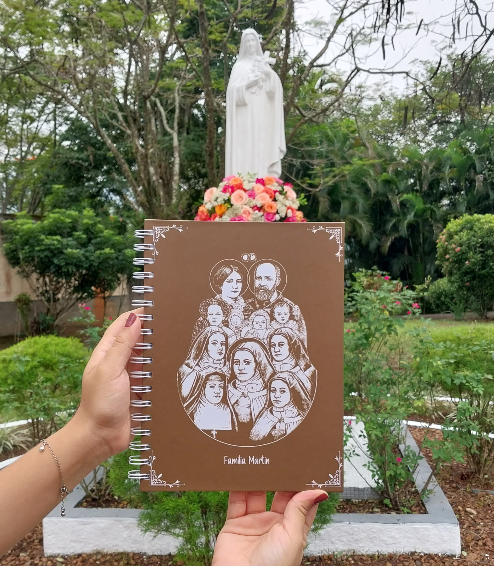 Caderno família Martin | coleção Santa Teresinha