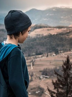 Ko darīt, ja jūsu bērns ir agresīvs un nespēj kontrolēt savas emocijas?