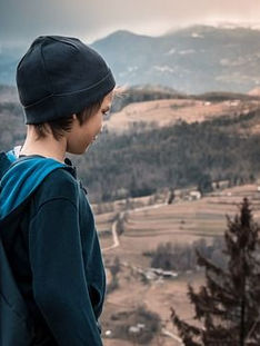 Ko darīt, ja jūsu bērns ir agresīvs un nespēj kontrolēt savas emocijas?
