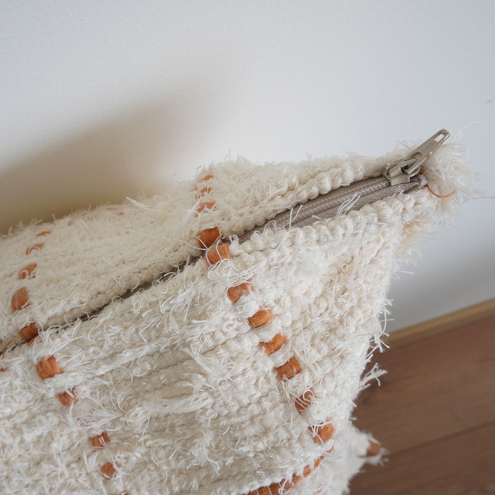 Miniature : White and terracotta checkered cushion handmade in Portugal