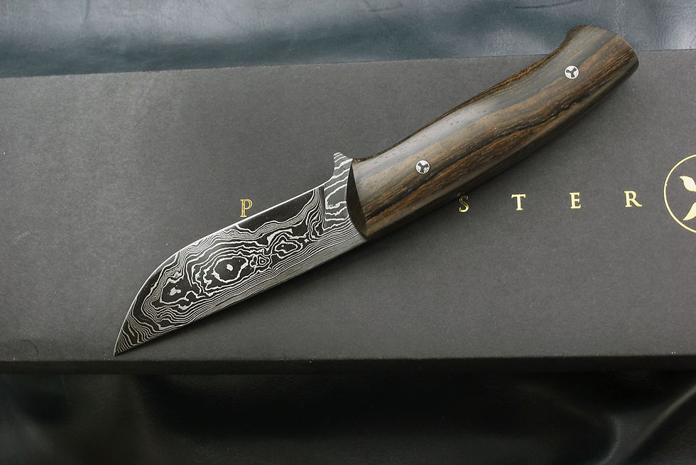 Indexkép: Egyedi kézi kovácsolású damaszk acél kés ziricote markolattal