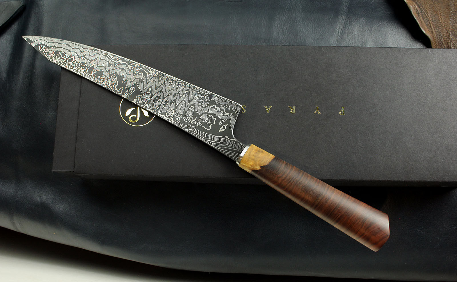 damaszk acél pengéjű egyedi prémium konyhai séf kés