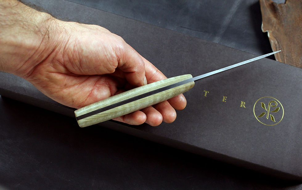 Indexkép: Egyedi kézi kovácsolású damaszk acél kés hegyi juhar markolattal