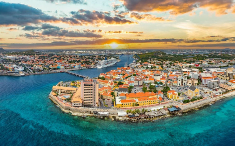 downtown-willemstadcuracao-scavenger-hunt_Willemstad_Curaçao_scavenger_hunt_1728039698_med