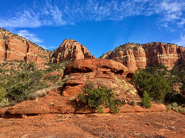red rock formations and desert landscapes in Sedona Arizona