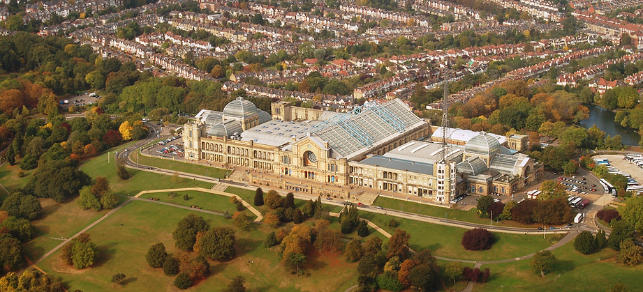 Alexandra Palace © John Bointon, Wikimedia Commons
