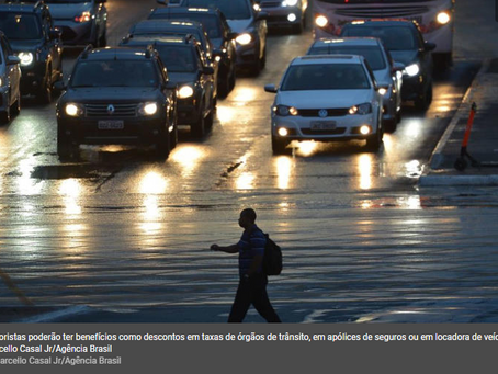 Benefício para motorista que não tomar multa começa em setembro; confira como participar