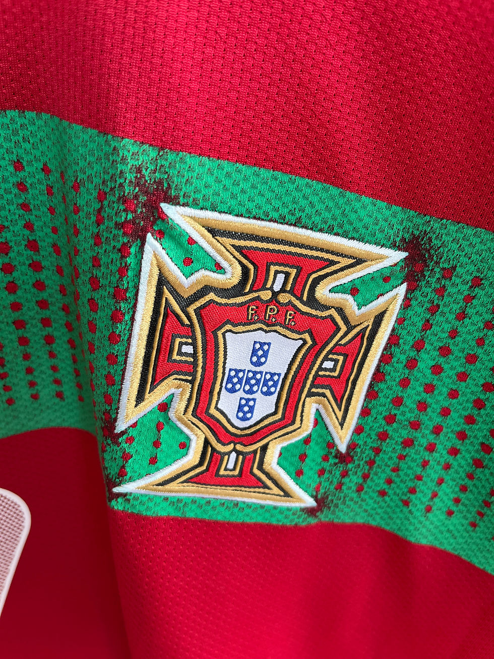 Thumbnail: Nike Portugal 2010 Home Fan Jersey - Ronaldo #7 - M - USED: Good