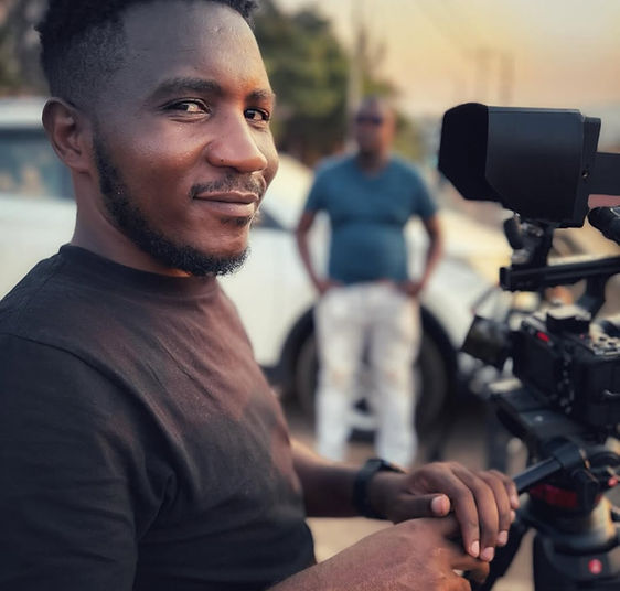 New RandomGood project alert _mussa.photography, _gadi_hagadisha, and _biziphoto are bus