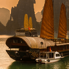 Ha Long Bay Cruise.