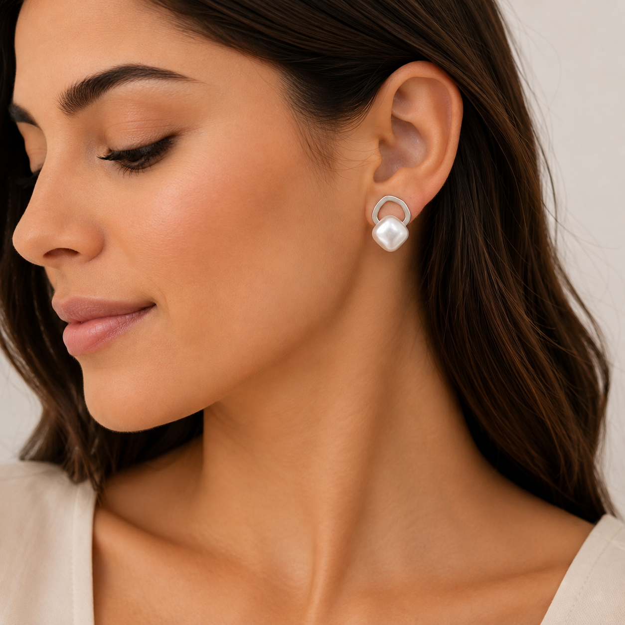ARETES DISEÑO MINIMALISTA