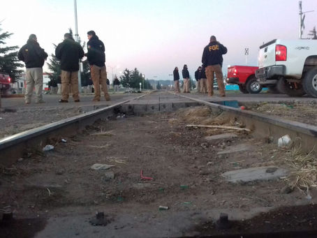 Liberan agentes estatales las vías del tren en Cuauhtémoc