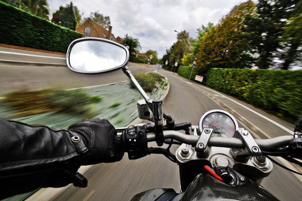 La conducción riesgosa de motocicletas entra al catálogo de infracciones graves: Congreso
