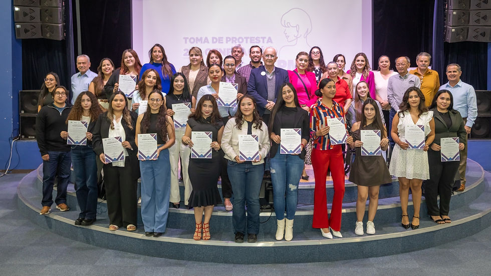 Toman protesta integrantes de la 2.ª generación del Programa Mujeres Jóvenes