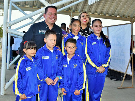 Entregarán uniformes para estudiantes de Bachillerato, dijo Alcalde Pérez