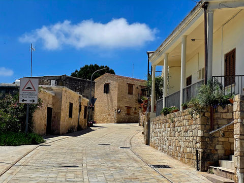 Kathikas village