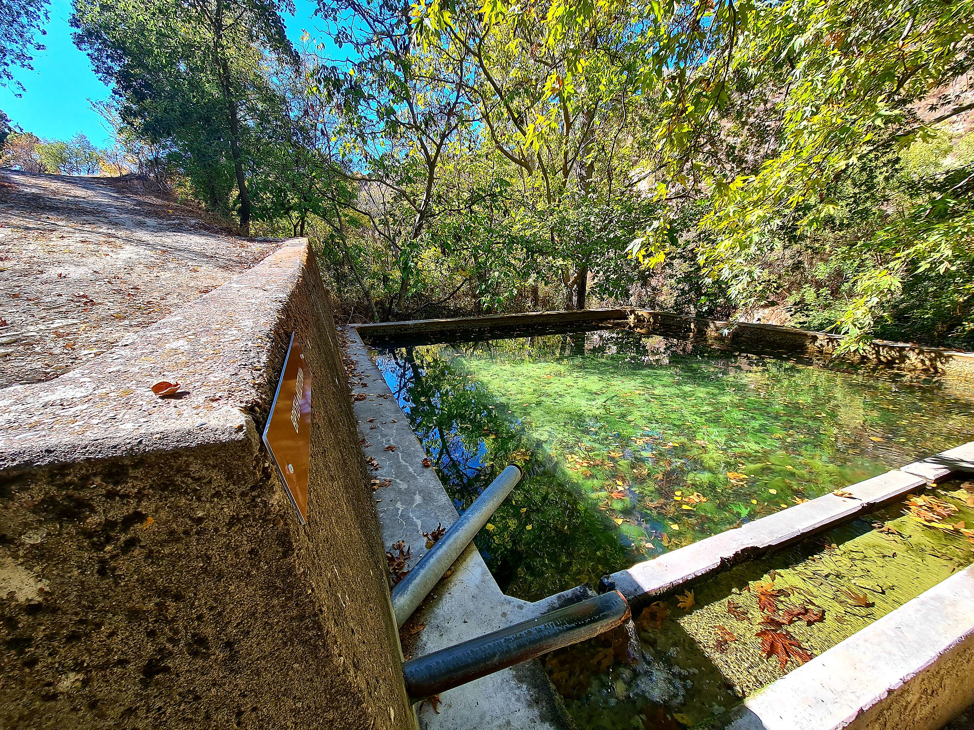 Trail Six Springs (6 Vryses) in Arsos