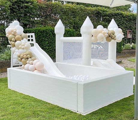 XL ballenbak met glijbaan en mini springkussen