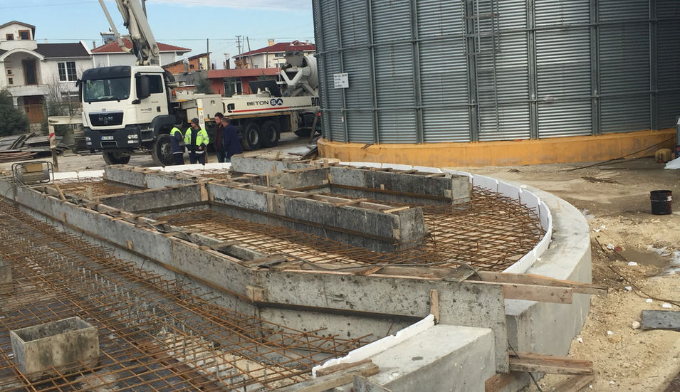 1nci 3bin ton 5 adet silo inşaatı56.JPG