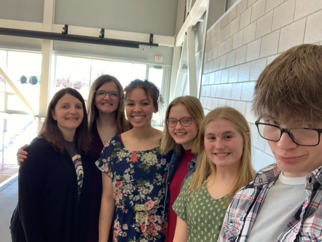 Sponsor Mrs. Haselhorst with Hunter, Nevaeh, Ava, Bri, and Ian