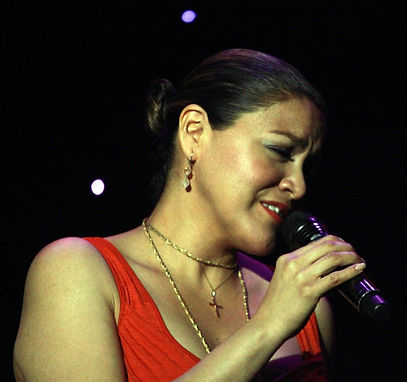 Ninette Torres Singing_edited.jpg