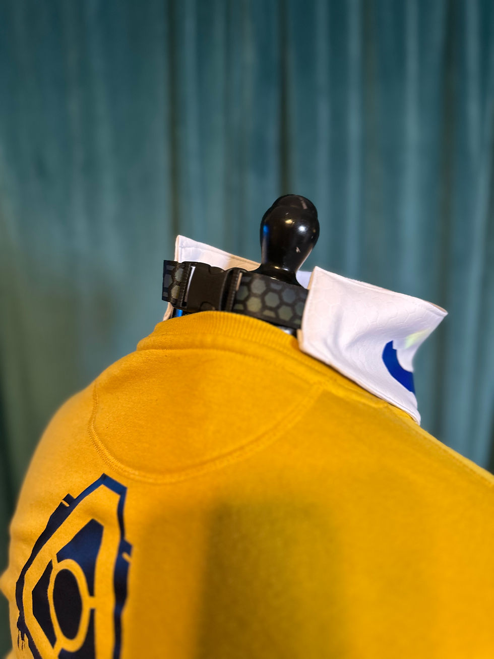 Thumbnail: White Hex Collar: Flash Reactive and Buckle Closure