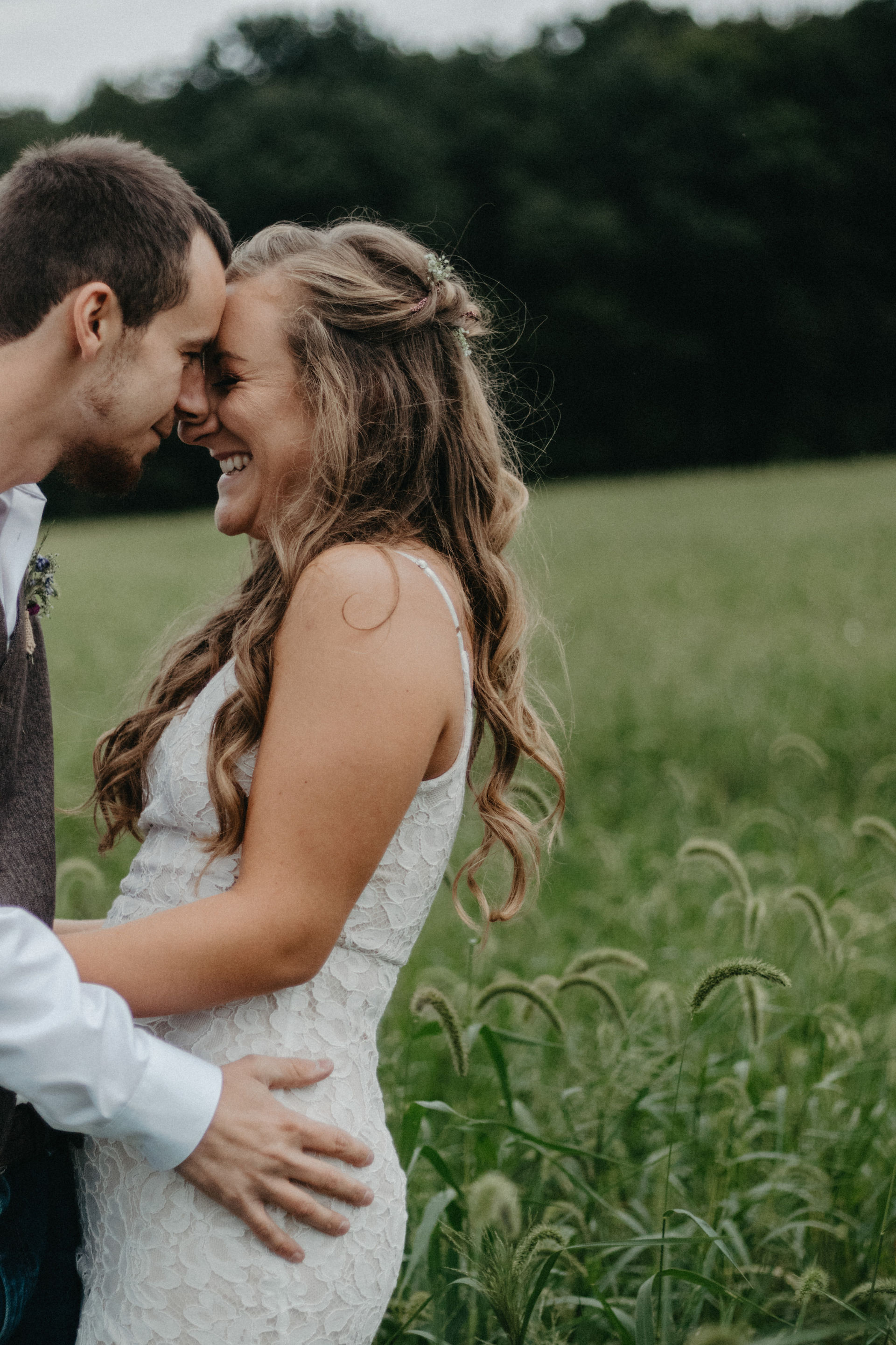 Rustic Outdoor Wedding in Central, PA with Boho style bride by Taylor Slusser Photography - York, PA based Wedding and Lifestyle Photographer