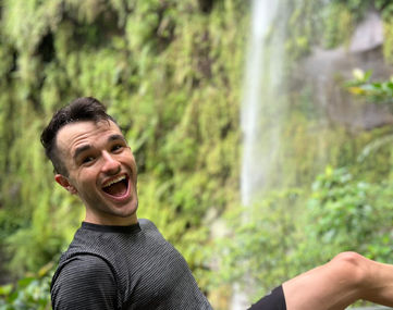 Antony Parnigoni Academic English Teacher 4