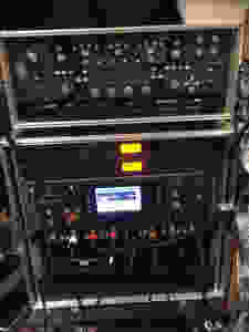 Rack inkl. InEar, Mischpult und Kemper