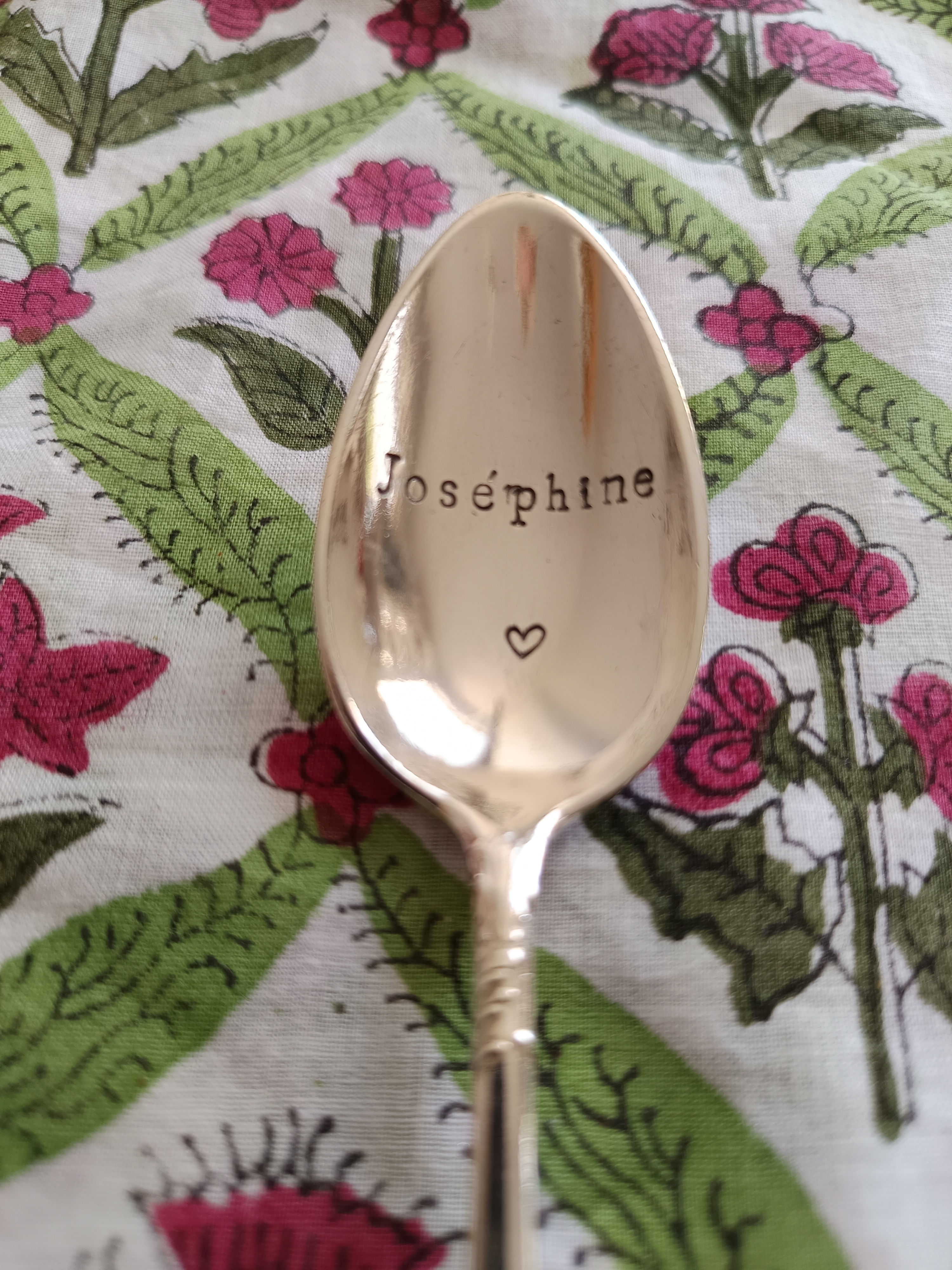 Cuillère à dessert imparfaite " Joséphine ❤️" avec encre
