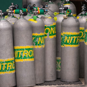 tauchen mit Nitrox - markierte Nitrox Tauchflaschen