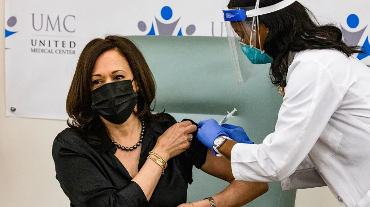 Nurse Patricia Administering Covid-19 to Vice President Elect Kamala Harris