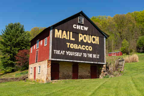 Boyertown, Pennsylvania - United States - April 27th, 2026: Vintage Mail Pouch Tobacco Barn on a Spring afternoon in Boyertown, Pennsylvania, USA. *FOR EDITORIAL USE ONLY