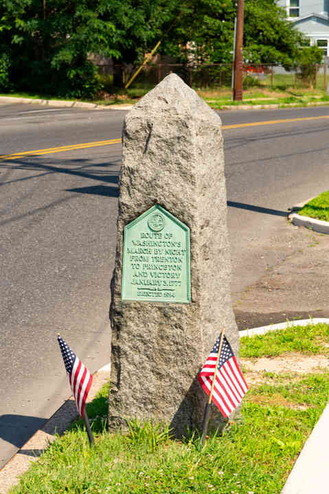 The Historic Washington Route Obelisk, installed in 1914 by the New Jersey Sons of the Revolution, marking George Washington's route from Trenton to Princeton in Hamilton Township, New Jersey, USA.