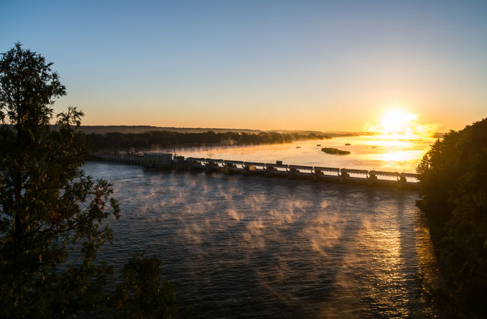 Beautiful sunrise on the Illinois River.  Starved Rock State Park, Illinois, USA