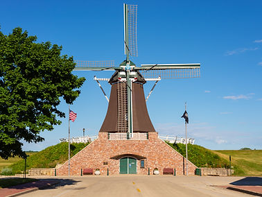 The De Immigrant Windmill on the historic Lincoln Highway.  Fulton, Illinois.